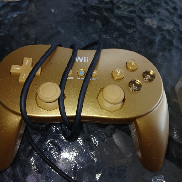 Gold Wii Classic Controller Gold Wii Classic Remote Display For